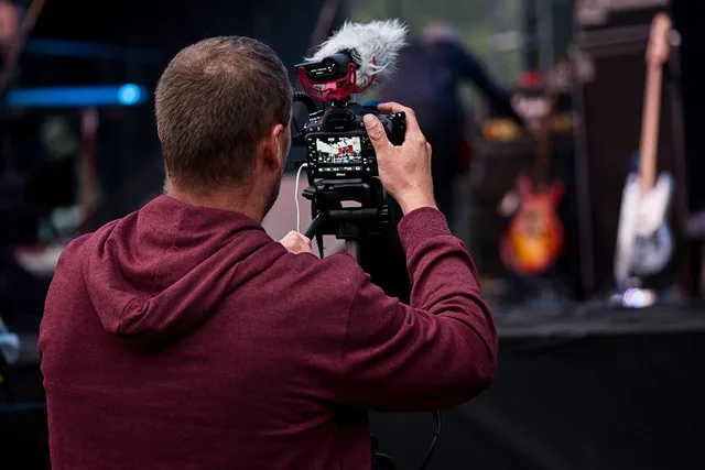 fotograf, reporter, kamera, digital, lins, teknologi, mänsklig, enhet, person, fotografi, spela in, reportage, dslr. Så läser ni Arbetsförmedlingens och SCB:s arbetsmarknadsstatistik